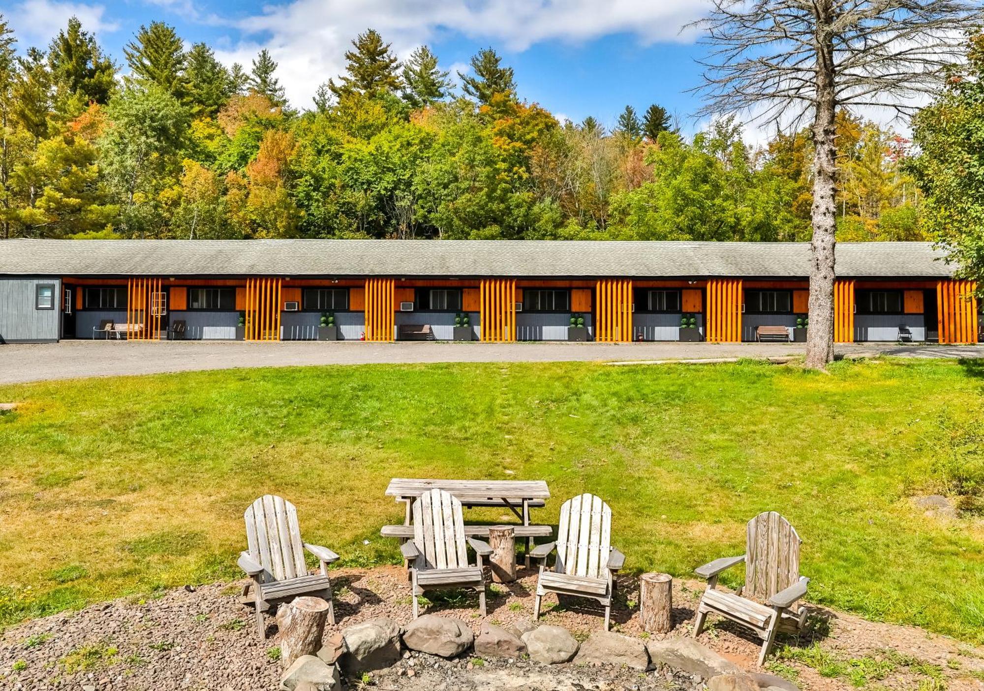 Matterhorns Hunter Lodge Екстер'єр фото